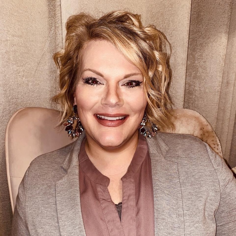 Meet your Posher, Gina